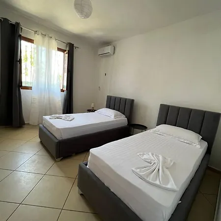 Asja's 3 * Vlorë